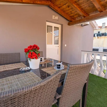 Apartment Limia *